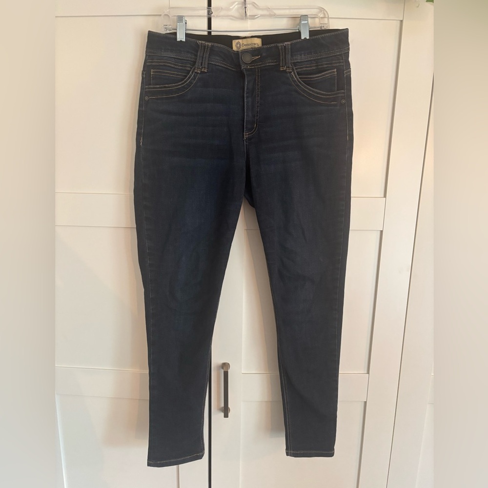 Democracy Jeans dark wash skinny absolution size 12 casual comfy stretch